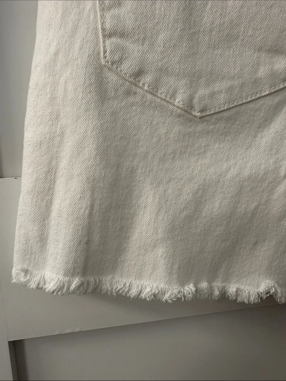 Abound (Nordstrom) White Raw-Hem Denim Shorts - Picture 6 of 7
